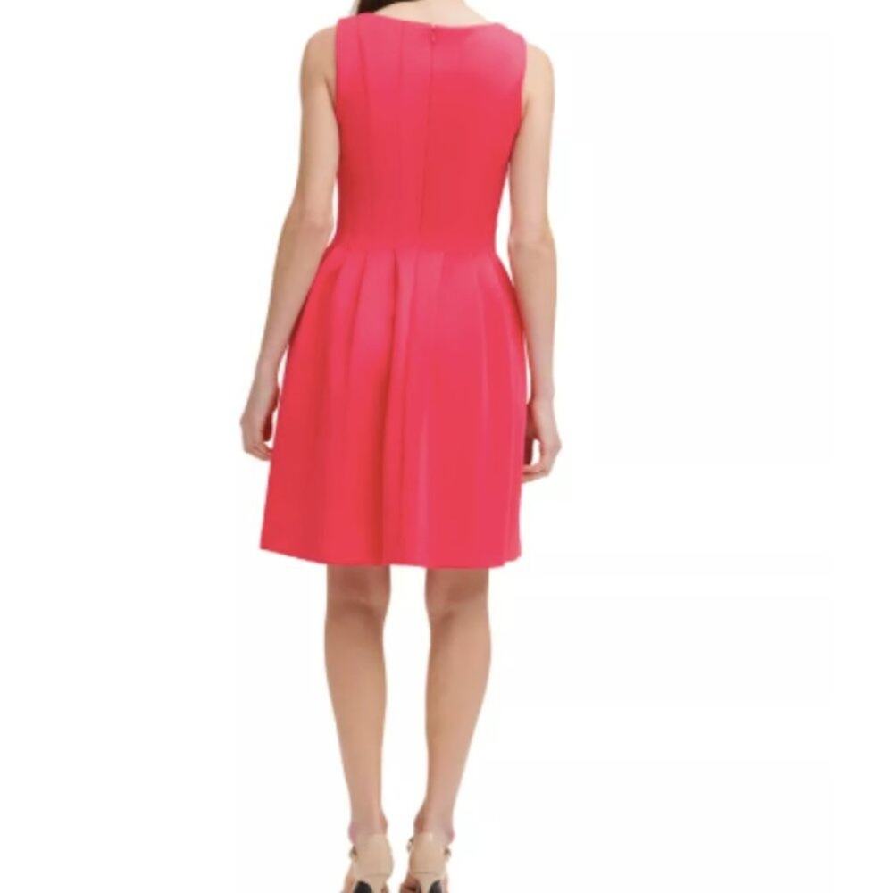 NWOT CALVIN KLEIN Green Pleated Scuba Fit & Flare Dress - 6 - Picture 6 of 8